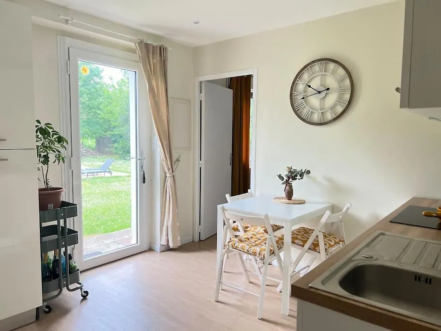 Le Cantomerle - Parking Gratuit Sur Place - Terrasse - Jardin - Appartement Au Bord Du Canal - 2 A 3 Personnes Montauban 0*,  França